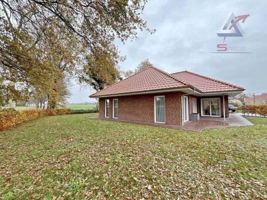 Bungalow zur Miete 950 € 4 Zimmer 134 m² 862 m² Grundstück frei ab sofort Brinkum 26835