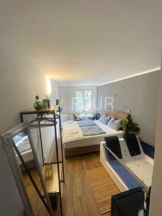 Haus zum Kauf 1.350.000 € 9 Zimmer 240 m²<br/>Wohnfläche Umag center