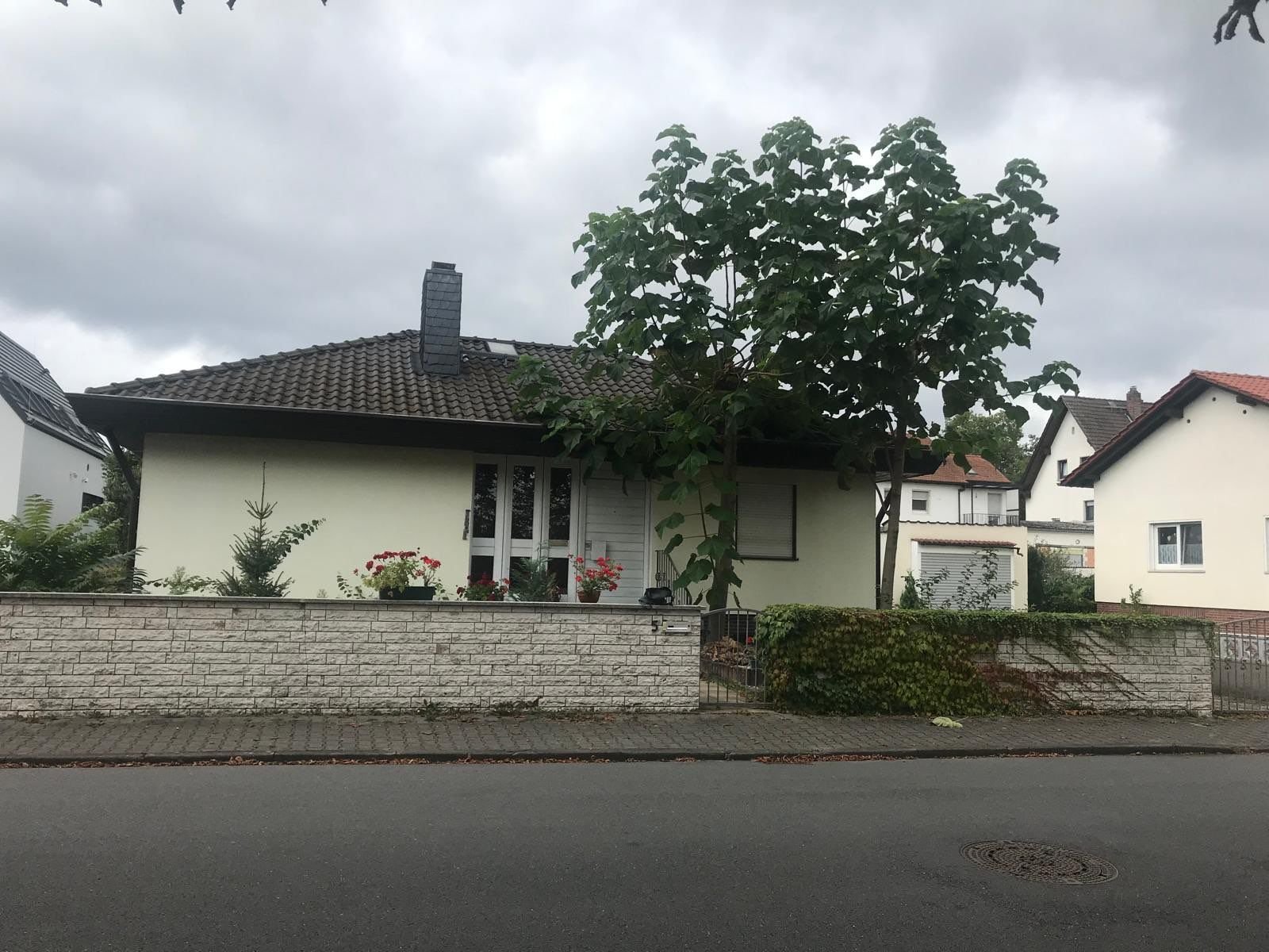 Bungalow zum Kauf 490.000 € 6 Zimmer 108,7 m²<br/>Wohnfläche 482 m²<br/>Grundstück Dieburg 64807