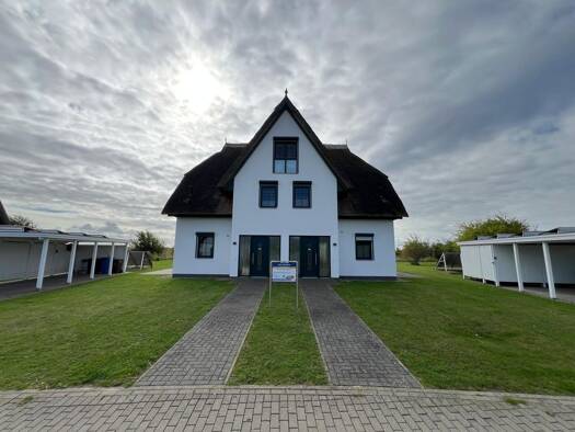 Mehrfamilienhaus zum Kauf 550.000 € 10 Zimmer 314 m² 1.323 m² Grundstück Vaschvitz Trent 18569