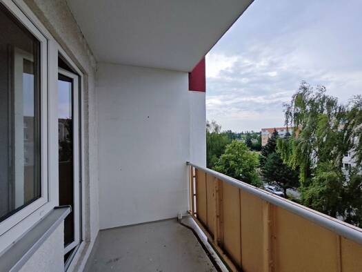 Wohnung zur Miete 284 € 2 Zimmer 48,6 m² 3. Geschoss Dietrich-Bonhoeffer-Straße 44 Zeitz Zeitz 06712
