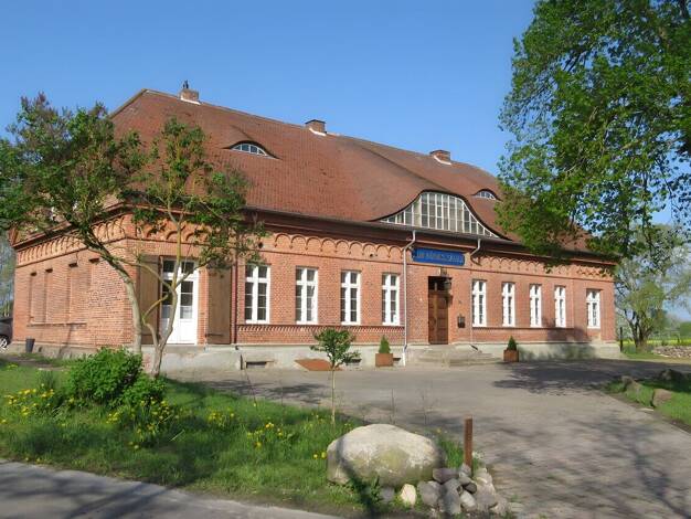 Haus zum Kauf 649.000 € 13 Zimmer 318,7 m² 7.600 m² Grundstück Wolfshagen Uckerland 17337