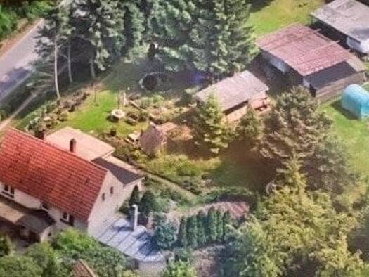 Einfamilienhaus zum Kauf 89.000 € 5 Zimmer 86 m² 2.120 m² Grundstück frei ab sofort Niedermuschütz Diera-Zehren 01665