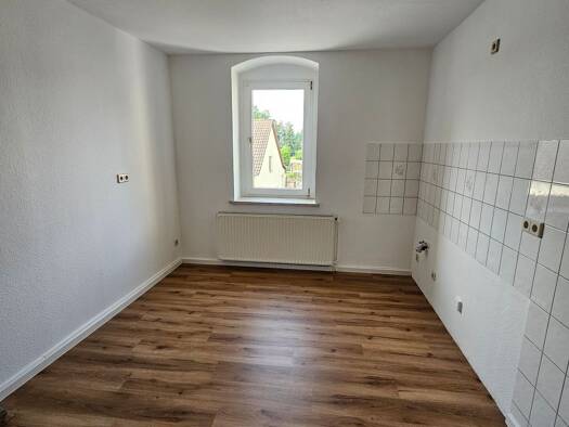 Wohnung zur Miete 280 € 2 Zimmer 44,9 m² 1. Geschoss Karl-Marx-Straße 25 Ostrau Ostrau 04749