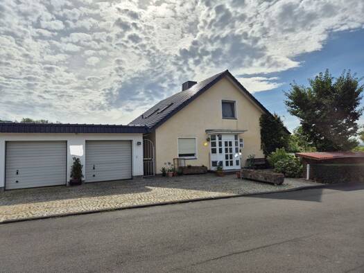 Haus zum Kauf als Kapitalanlage geeignet 350.000 € 5 Zimmer 150 m² 700 m² Grundstück Gudensberg Gudensberg 34281