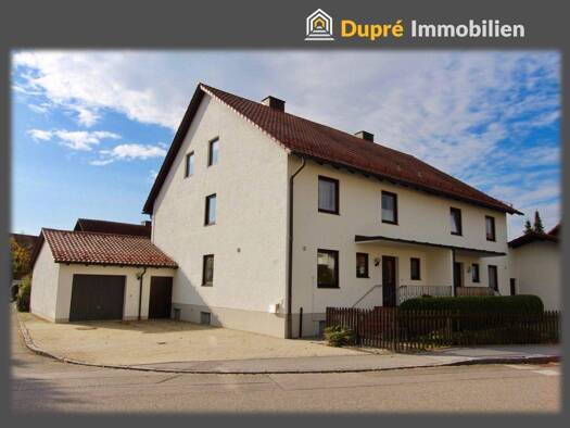 Doppelhaushälfte zur Miete 1.350 € 4,5 Zimmer 130 m² 470 m² Grundstück frei ab 01.04.2026 Kastanienstraße 5 Essenbach 84051