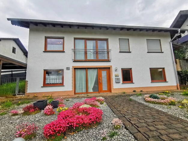 Mehrfamilienhaus zum Kauf provisionsfrei 298.000 € 7 Zimmer 222 m² 735 m² Grundstück Rappweiler Weiskirchen-Rappweiler 66709