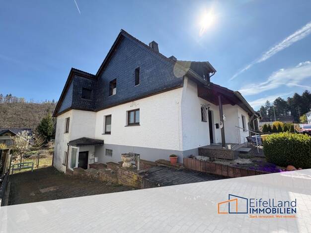 Einfamilienhaus zum Kauf 225.000 € 9 Zimmer 274,5 m² 673 m² Grundstück Kammerwald Hellenthal 53940
