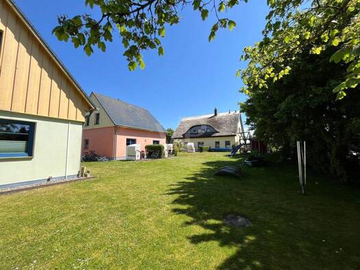 Haus zum Kauf 1.780.000 € 20 Zimmer 445,1 m² 1.561 m² Grundstück Lobbe Mönchgut 18586