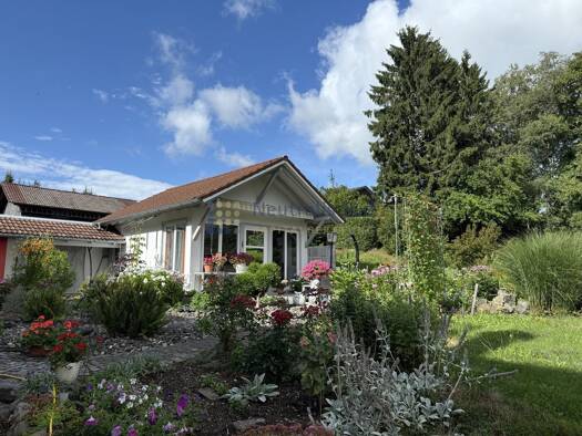 Bauernhaus zum Kauf 799.000 € 8 Zimmer 228 m² 3.628 m² Grundstück Wolfegger Straße 9 Rötenbach Wolfegg 88364