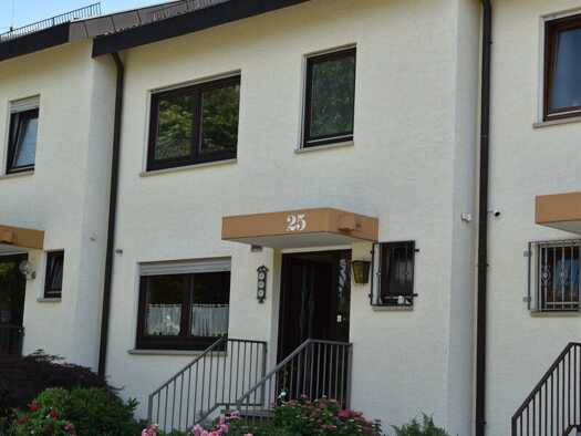 Reihenmittelhaus zum Kauf 420.000 € 5 Zimmer 127 m² 312 m² Grundstück Steinenbronn 71144