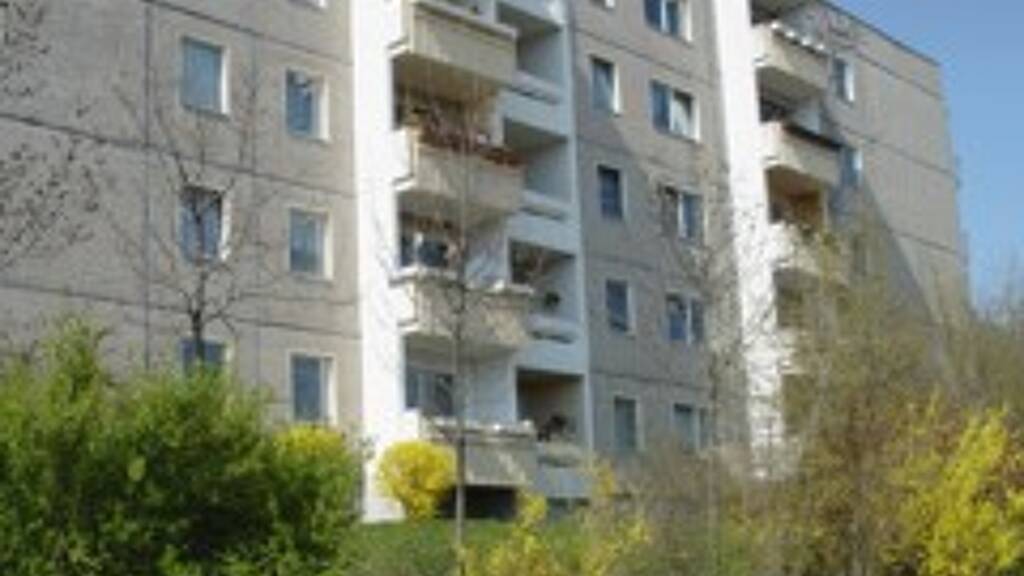 Wohnung zur Miete 475 € 3 Zimmer 69,3 m² 4. Geschoss frei ab 01.06.2026 Ernst-Busse-Straße 19 Schöndorf Weimar 99427