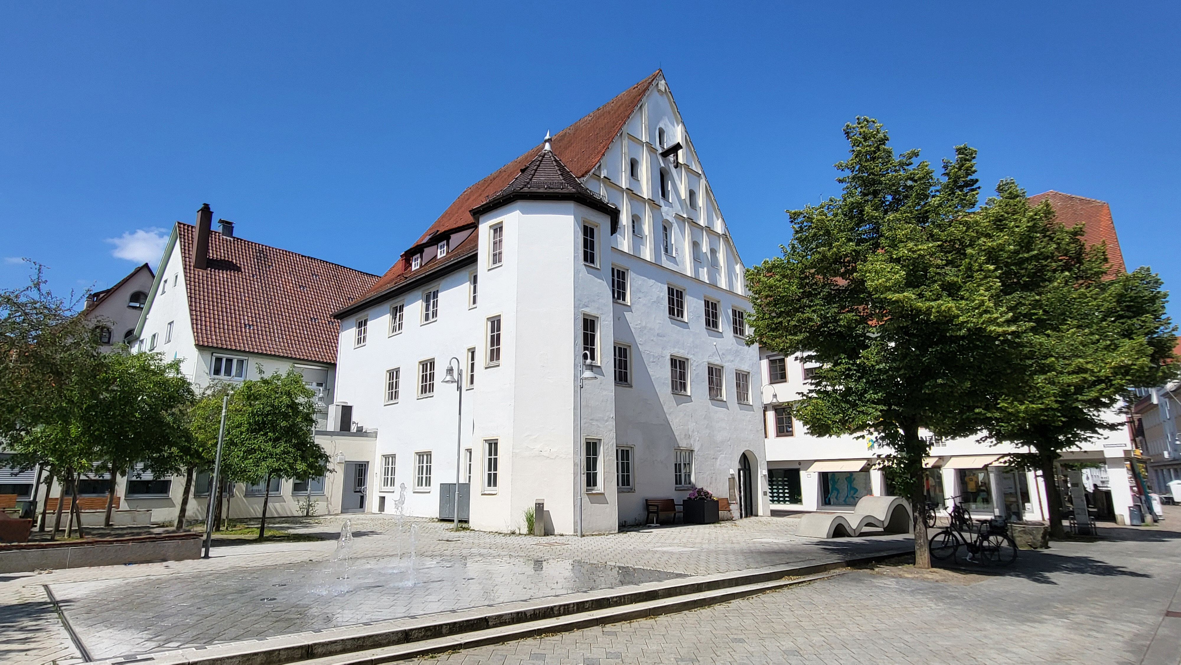 Wohn- und Geschäftshaus zum Kauf als Kapitalanlage geeignet 954 m²<br/>Fläche 387 m²<br/>Grundstück Kernstadt Biberach an der Riß 88400