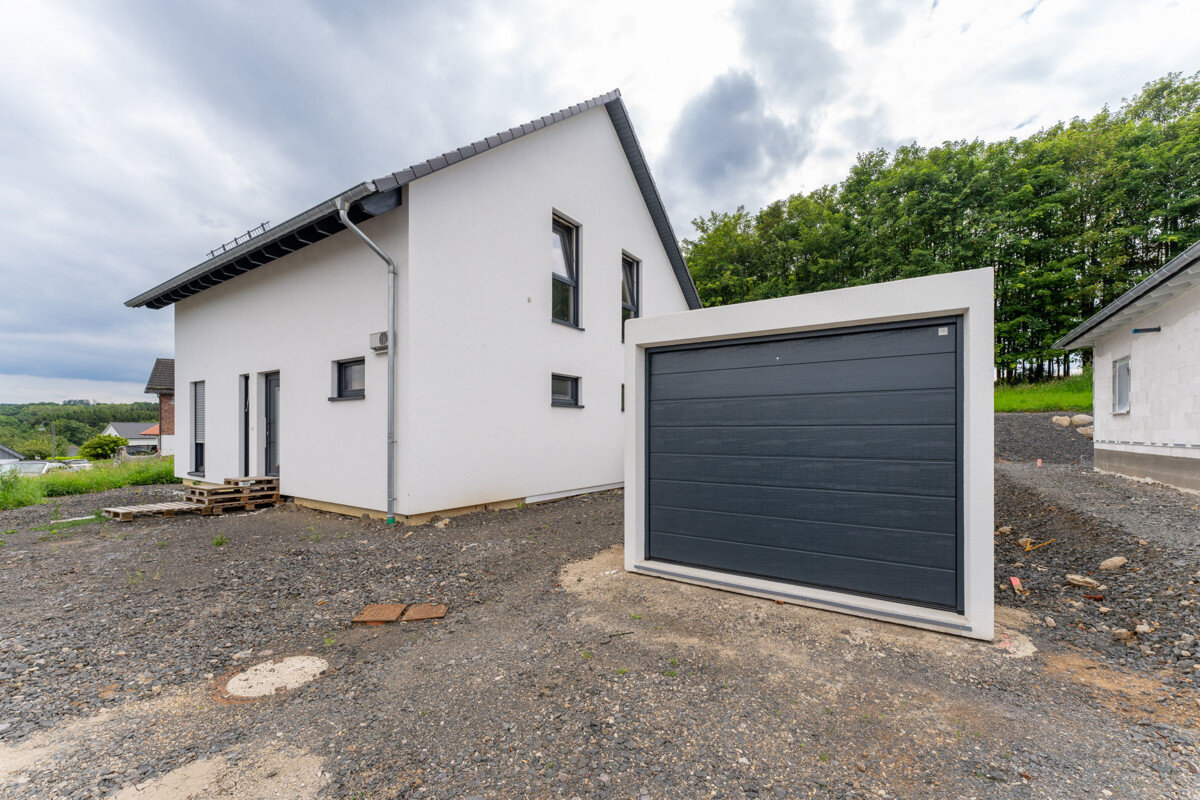 Einfamilienhaus zum Kauf 450.000 € 5 Zimmer 146,9 m²<br/>Wohnfläche 707 m²<br/>Grundstück Rennerod Rennerod 56477