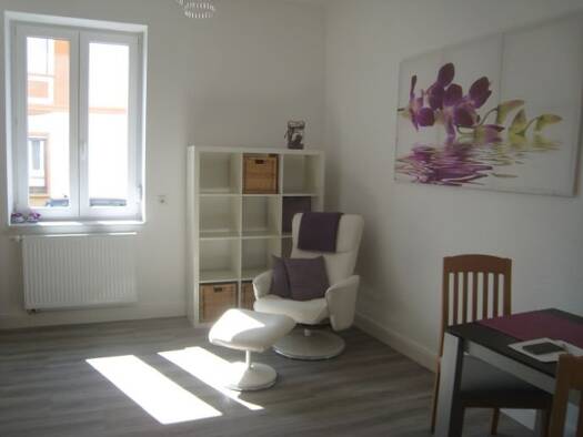 Wohnung zur Miete 900 € 2 Zimmer 45 m² 3 Geschosse frei ab 01.11.2026 Griesheim Frankfurt am Main 65933