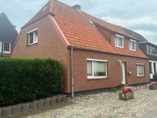 Einfamilienhaus zum Kauf provisionsfrei 370.000 € 5 Zimmer 151 m² 114 m² Grundstück Heiligenhafen 23774