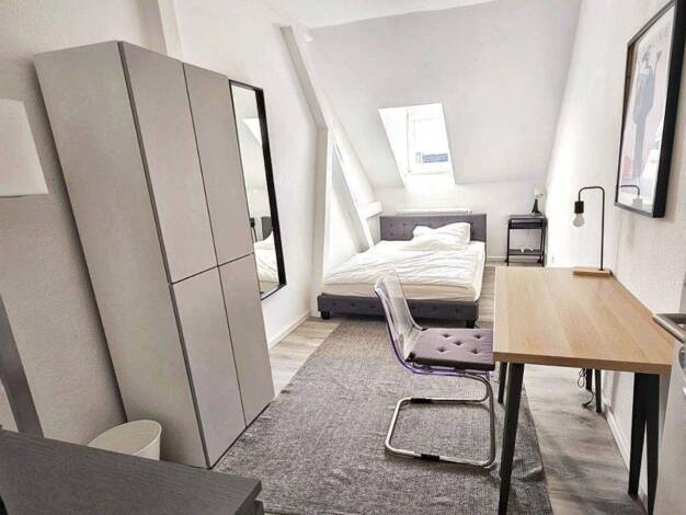 WG-Zimmer zur Miete auf Zeit 350 € 11 m² 4. Geschoss frei ab sofort Karlstraße Wiesbaden Nordost 65185