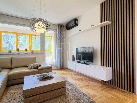 Wohnung zur Miete 1.176 € 4 Zimmer 5. Geschoss Sarajevo 71000