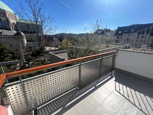 Wohnung zum Kauf 375.000 € 3 Zimmer 94 m² 3. Geschoss frei ab sofort Weststadt Baden-Baden 76530