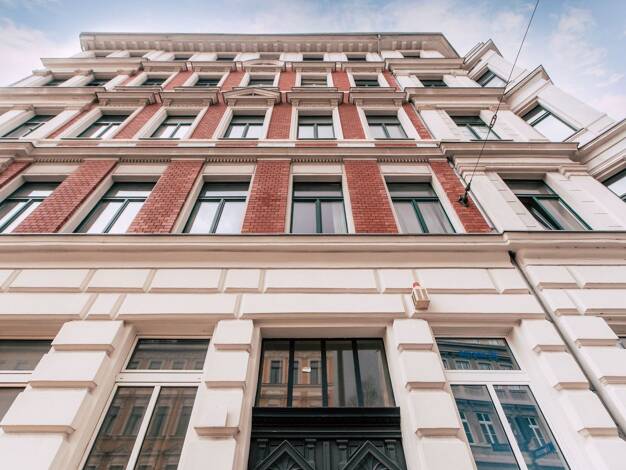 Wohnung zur Miete 979 € 3 Zimmer 67 m² Dachgeschoss, 5. Geschoss Kohlgartenstraße 65 Neustadt-Neuschönefeld Leipzig 04315