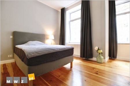 Wohnung zur Miete Wohnen auf Zeit 960 € 1 Zimmer 29 m²<br/>Wohnfläche 01.01.2025<br/>Verfügbarkeit Stadtmitte Düsseldorf 40210