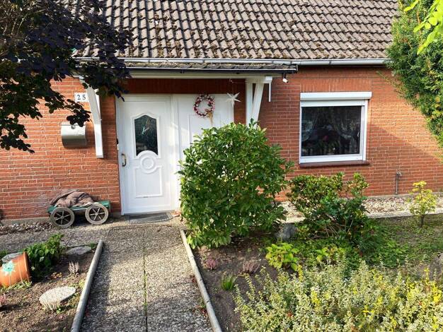 Einfamilienhaus zum Kauf 299.000 € 8 Zimmer 278 m² 769 m² Grundstück Bienenbüttel Bienenbüttel 29553