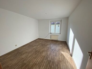 Wohnung zur Miete 350 € 2 Zimmer 68,4 m² 1. Geschoss Weißwasser/O.L. 02943