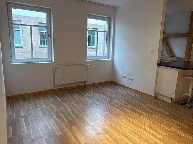 Wohnung zur Miete 850 € 2 Zimmer 68 m² 2. Geschoss frei ab 01.02.2026 Schwabacher Straße 3 Innenstadt Fürth 90762