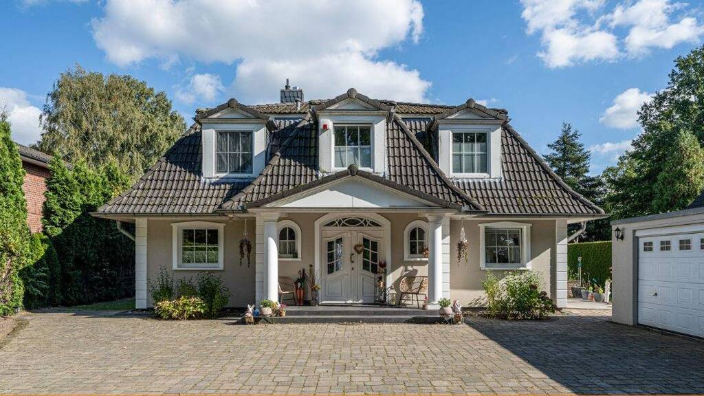 Einfamilienhaus zum Kauf 1.590.000 € 7 Zimmer 202 m² 1.357 m² Grundstück Duvenstedt Hamburg / Duvenstedt 22397