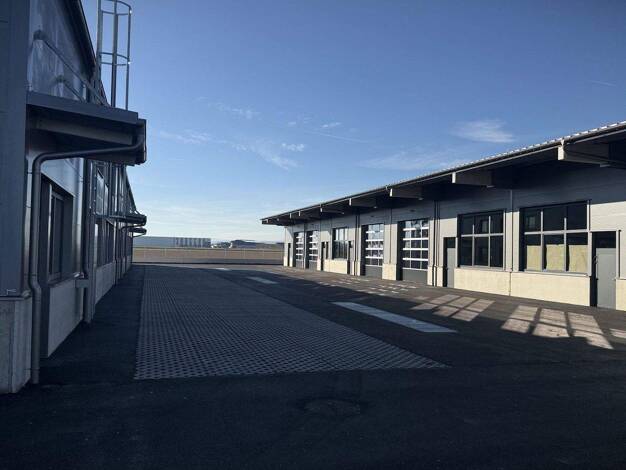 Lagerhalle zur Miete - Erstbezug provisionsfrei 10 € 2.082 m² Lagerfläche Gewerbepark B17 / II / Straße 3 / Objekt 11 Teesdorf 2524