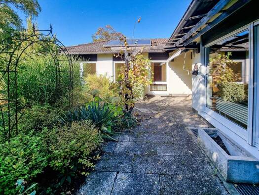 Bungalow zum Kauf 549.000 € 5 Zimmer 138,1 m² 819 m² Grundstück Eichwasen Schwabach 91126