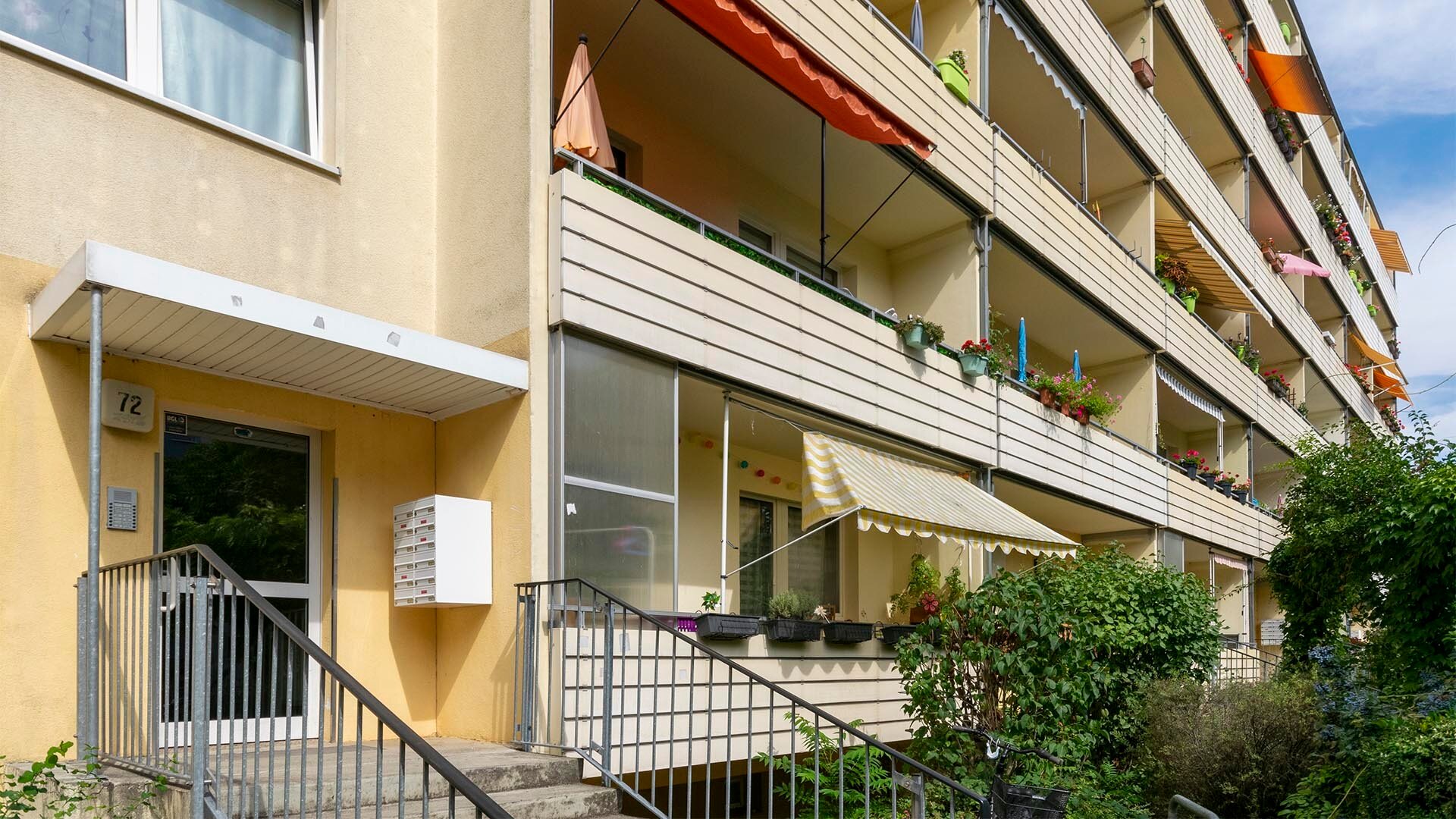 Wohnung zur Miete 583 € 3 Zimmer 89,7 m²<br/>Wohnfläche 4.<br/>Geschoss Mannheimer Straße 72 Grünau - Mitte Leipzig 04209