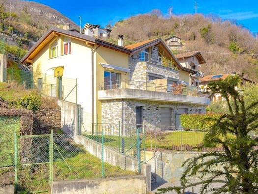 Wohnung zum Kauf 418.000 € 3 Zimmer 80 m² Seeblick Domaso 22013