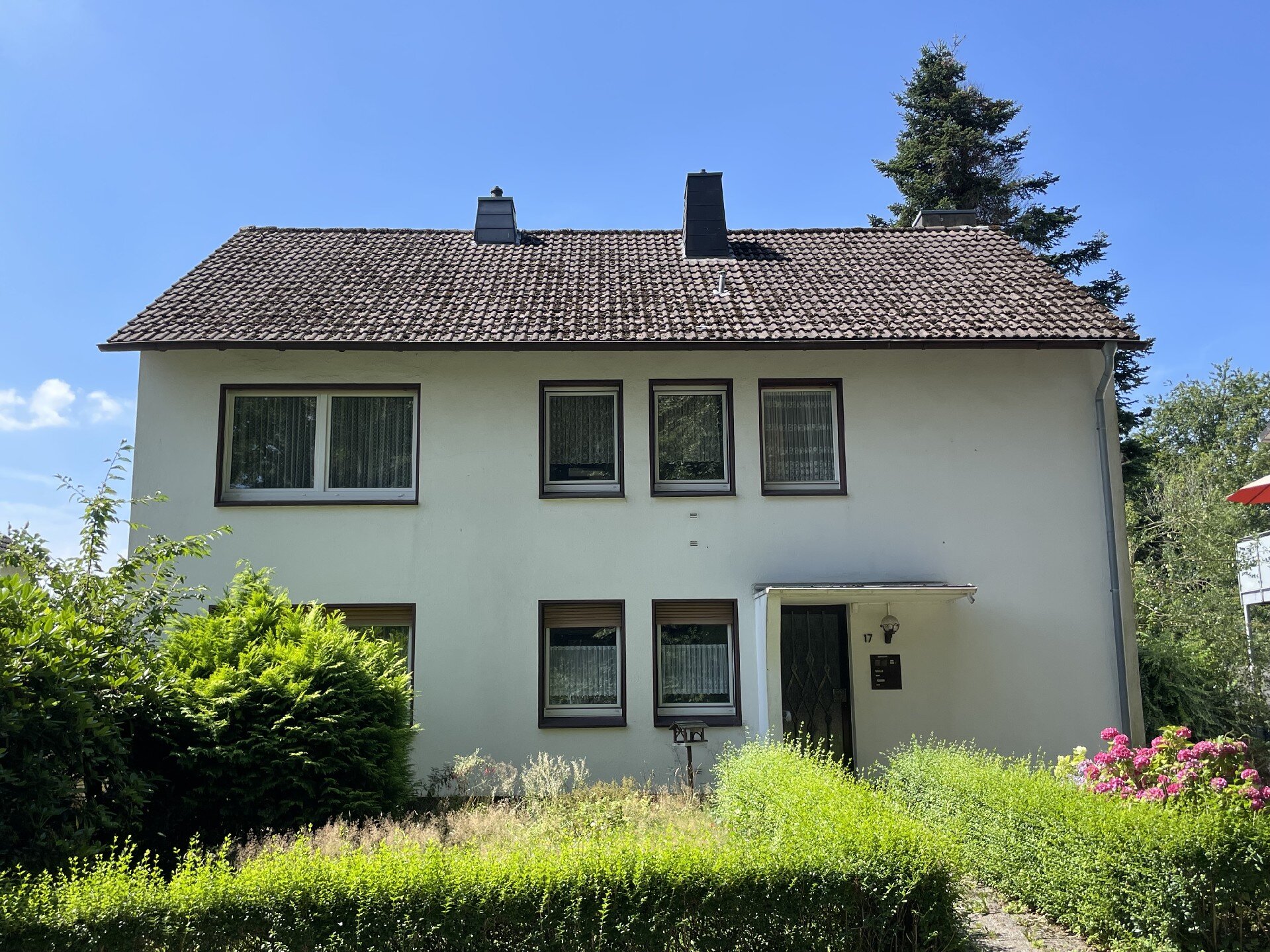 Mehrfamilienhaus zum Kauf 328.000 € 6 Zimmer 152 m²<br/>Wohnfläche 872 m²<br/>Grundstück Bergerhof Radevormwald 42477