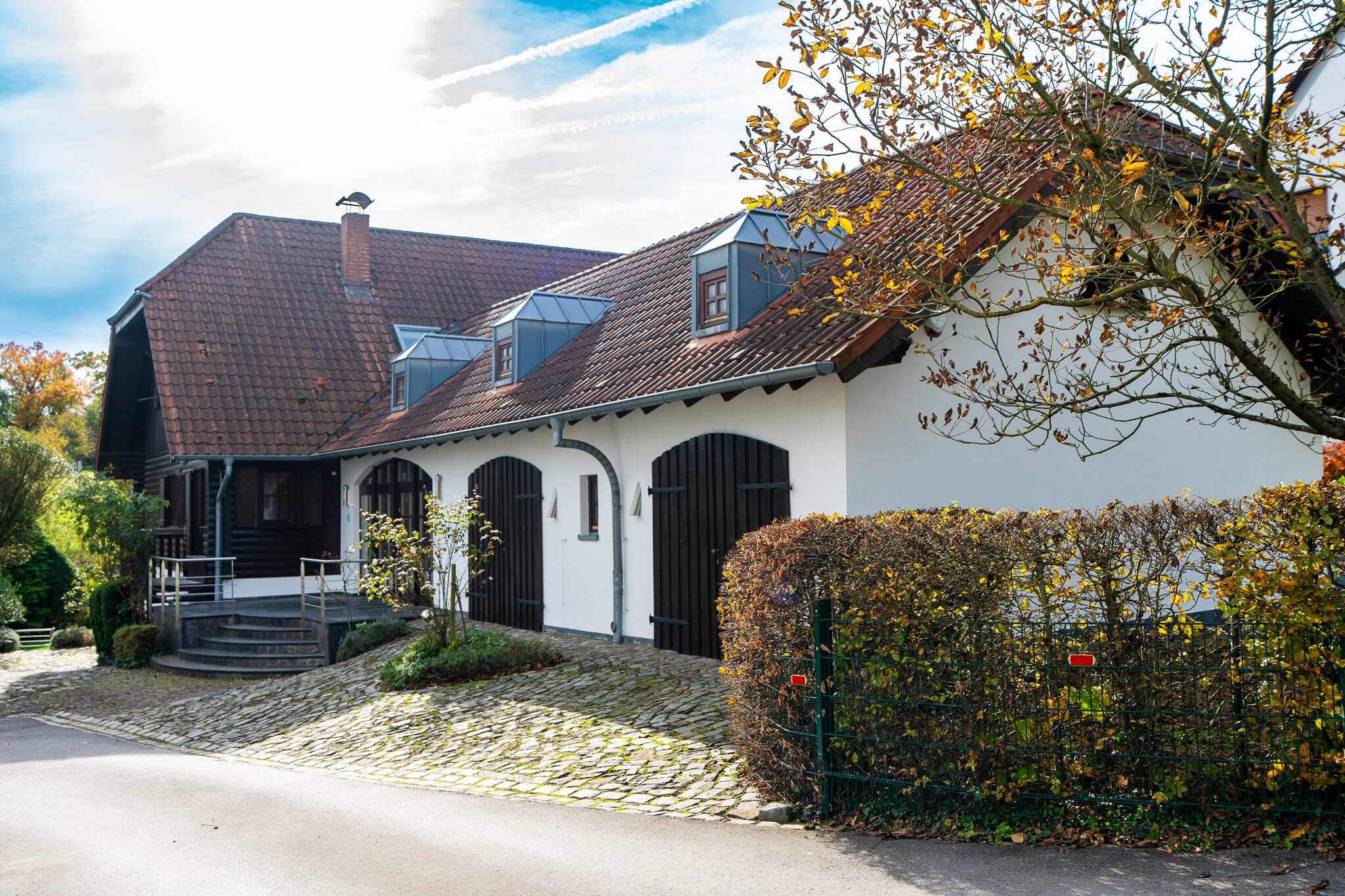 Villa zur Miete 3.200 € 7 Zimmer 339 m²<br/>Wohnfläche 931 m²<br/>Grundstück ab sofort<br/>Verfügbarkeit Heidhausen Essen 45239