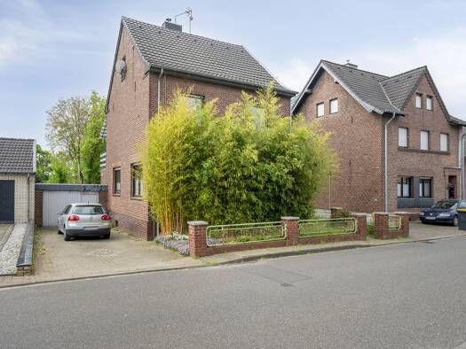 Einfamilienhaus zum Kauf 249.800 € 4 Zimmer 110 m² 847 m² Grundstück Stahe Gangelt 52538