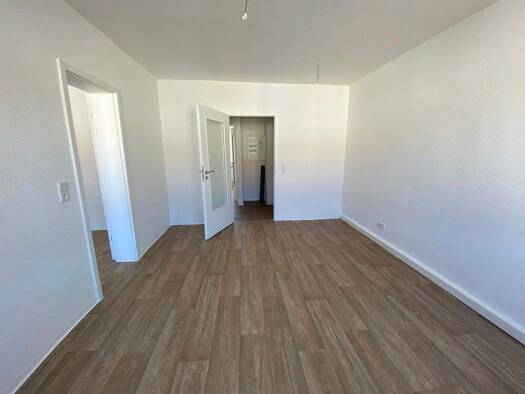 Wohnung zur Miete 309 € 2 Zimmer 46 m² 3. Geschoss Leonhard-Frank-Straße 94 Suhl 98529