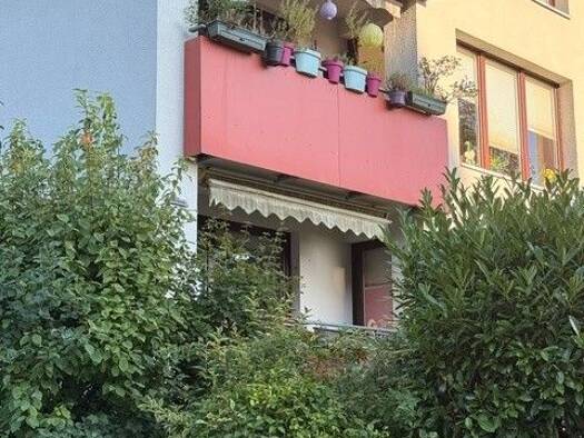 Wohnung zur Miete 798 € 3 Zimmer 84 m² Geschoss 1/3 frei ab sofort Innenstadt 25421