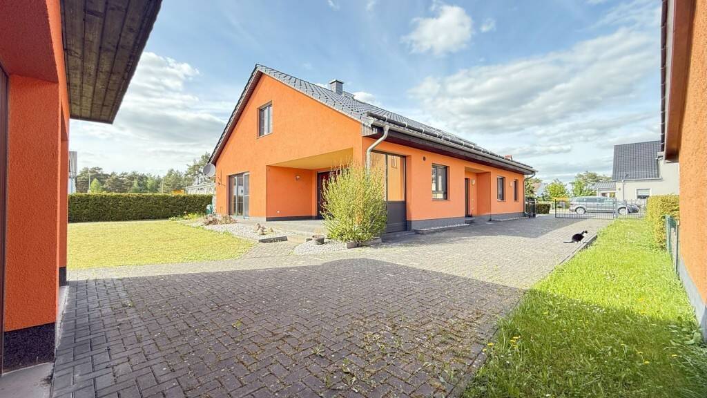 Einfamilienhaus zur Miete 1.300 € 3 Zimmer 140 m² 1.382 m² Grundstück frei ab sofort Hauptstraße 118 A Wiesenau 15295