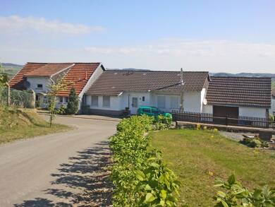 Mehrfamilienhaus zum Kauf 130.000 € 6 Zimmer 142 m² 326 m² Grundstück Bromskirchen Allendorf 35108