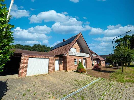 Mehrfamilienhaus zum Kauf 375.000 € 249 m² 3.658 m² Grundstück Lahre Haselünne 49740