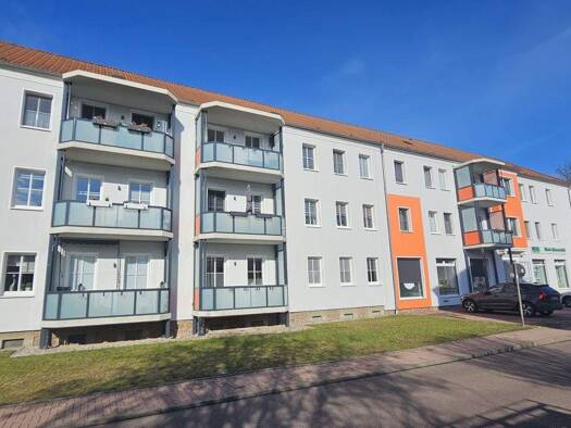 Wohnung zur Miete 827 € 4 Zimmer 82,6 m² 2. Geschoss frei ab 01.06.2026 Goethestraße 21 Braunsbedra 06242