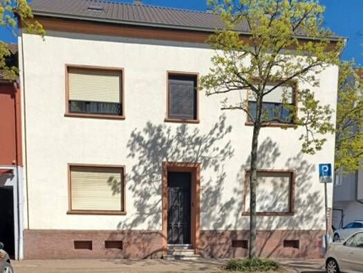 Mehrfamilienhaus zum Kauf 249.000 € 8 Zimmer 295 m² 193 m² Grundstück frei ab sofort Dillingen Dillingen/Saar 66763