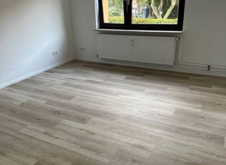 Wohnung zur Miete 395 € 2 Zimmer 45 m²<br/>Wohnfläche EG<br/>Geschoss ab sofort<br/>Verfügbarkeit Itzehoe 25524