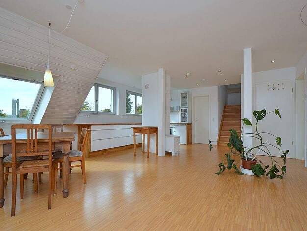 Wohnung zur Miete Wohnen auf Zeit 1.320 € 2 Zimmer 67 m² frei ab 01.04.2026 Bad Cannstatt Stuttgart 70374