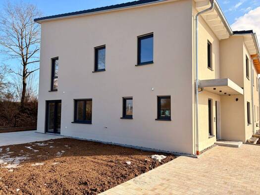 Doppelhaushälfte zum Kauf provisionsfrei 559.800 € 7 Zimmer 161,7 m² 422 m² Grundstück frei ab sofort Franz-Kemeter-Straße  13 Amberg 92224