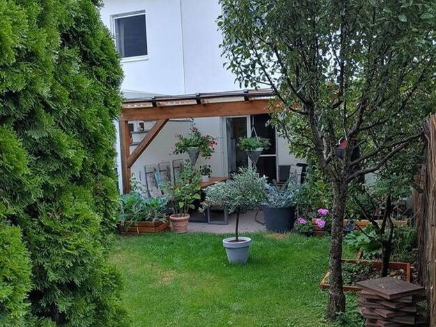Reihenmittelhaus zur Miete 1.400 € 4,5 Zimmer 99 m² 118 m² Grundstück frei ab 01.10.2025 Tittenkofen Fraunberg OT Tittenkofen 85447