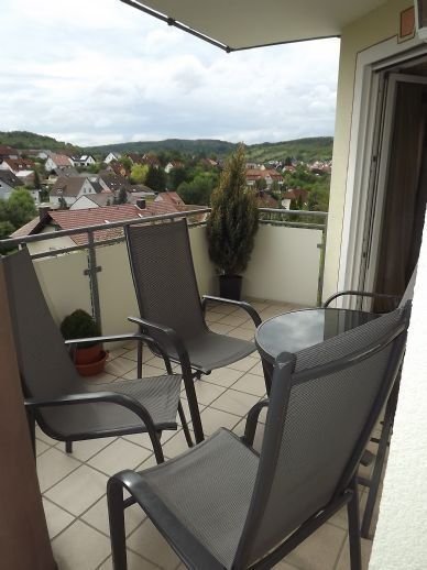 Wohnung zur Miete 860 € 4 Zimmer 96 m²<br/>Wohnfläche 2.<br/>Geschoss Leinach 97274