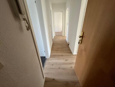 Wohnung zur Miete 300 € 3 Zimmer 57,3 m² EG Ottendorfer Str. 27 Hainichen Hainichen 09661