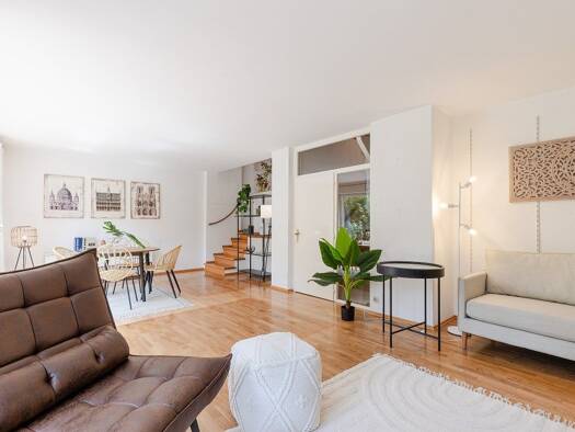 Doppelhaushälfte zum Kauf 598.000 € 4 Zimmer 127,1 m² 583 m² Grundstück frei ab sofort Langenhain Hofheim am Taunus 65719